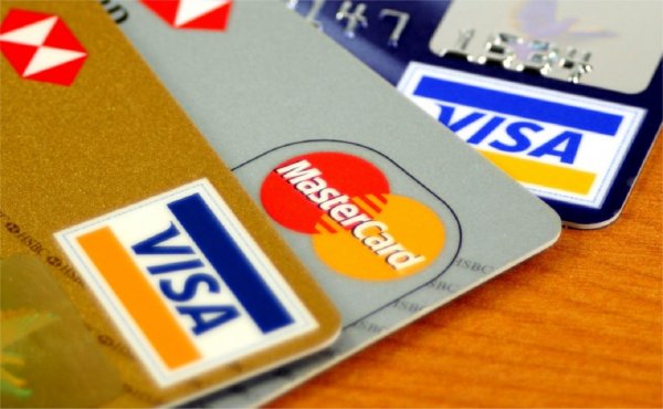 Visa и Mastercard перестали работать с российским банком